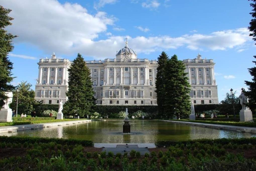 Apartamento Con Patio En Madrid Centro Екстер'єр фото