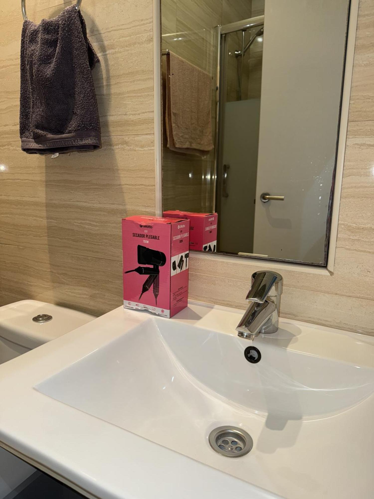 Apartamento Con Patio En Madrid Centro Екстер'єр фото